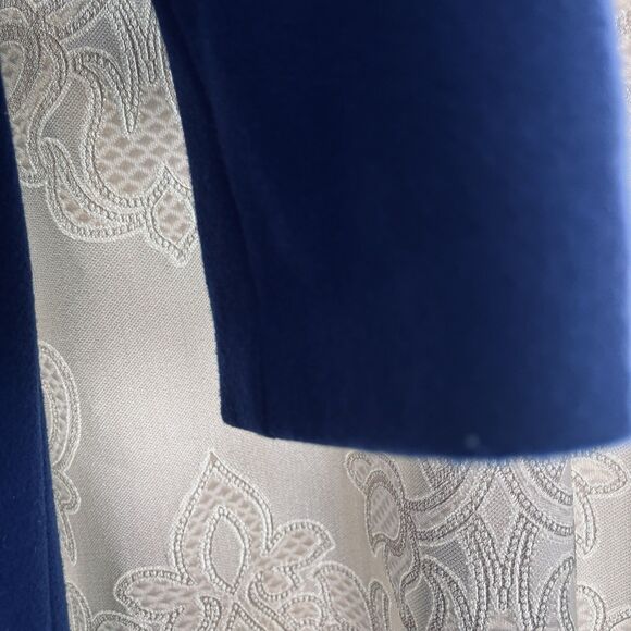 La Vogue Women's Large (no tag) Long ‎ Blue Coat  38 chest snug hip - Picture 7 of 16